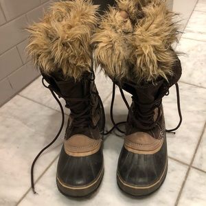 Sorels size 9